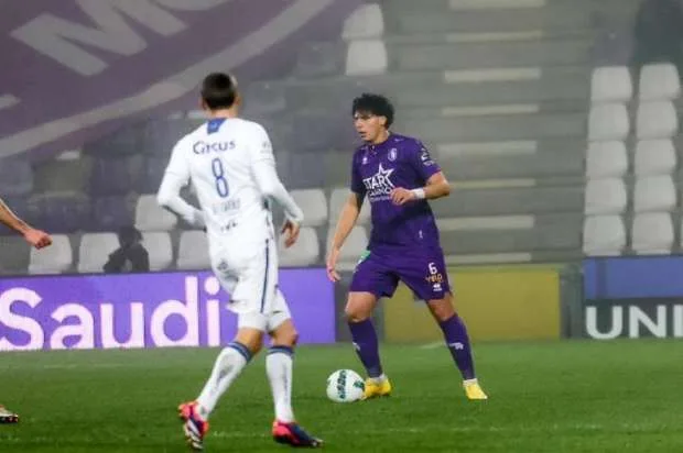 ثلاثة عروض أوروبية لعمر فايد بعد عدم قبول الانتقال للأهلي والزمالك ثلاثة عروض أوروبية لعمر فايد بعد عدم قبول الانتقال للأهلي والزمالك