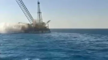 ثورة بارجة جبل الزيت.. “البترول”: تنفيذ خطة الطوارئ والتعاون مع وزارة الصحة بشأن الضحايا