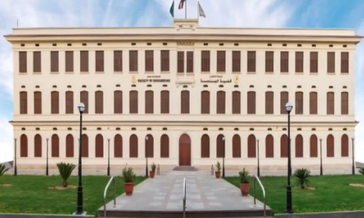 جامعة القاهرة تشارك في تطوير واعتماد أول جهاز تنفس صناعي مصري