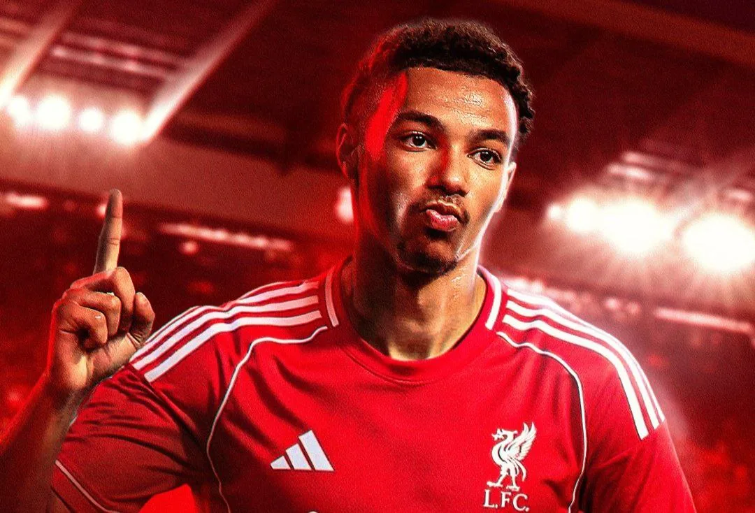 جماهير ليفربول تستقبل هوجو إيكيتيكي بحماس في المعسكر (فيديو)