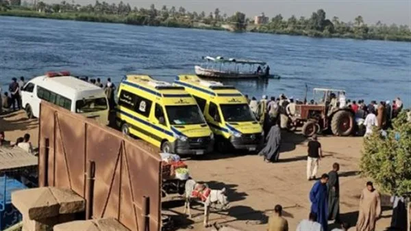 جهود واسعة لاستعادة جثتي شابين ضائعين نتيجة غرق سيارة في نهر النيل بقنا جهود واسعة لاستعادة جثتي شابين ضائعين نتيجة غرق سيارة في نهر النيل بقنا