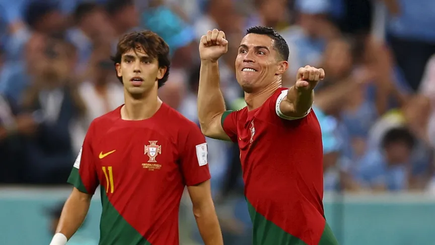 جواو فيليكس يقترب من الانضمام إلى النصر السعودي.. رابع لاعب برتغالي في فريق «العالمي» جواو فيليكس يقترب من الانضمام إلى النصر السعودي.. رابع لاعب برتغالي في فريق «العالمي»