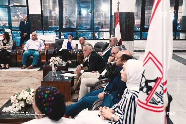 جون إدوارد يطلق النظام الجديد في الزمالك ويستكمل اتفاقه مع طبيب دولي. جون إدوارد يطلق النظام الجديد في الزمالك ويستكمل اتفاقه مع طبيب دولي.