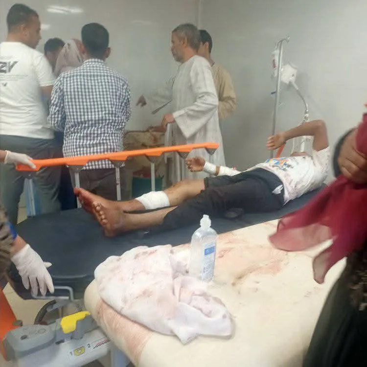 حادث خطير على طريق كوبري الدالي في سوهاج والمحافظ يتفقد المصابين (صور) حادث خطير على طريق كوبري الدالي في سوهاج والمحافظ يتفقد المصابين (صور)