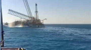حادث منصة النفط في البحر الأحمر: استخدام طائرتين للبحث عن 6 مفقودين