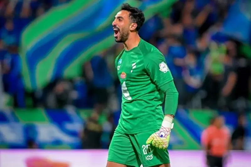 حارس النصر يختار اللعب في الخارج بدلاً من عرض الفتح