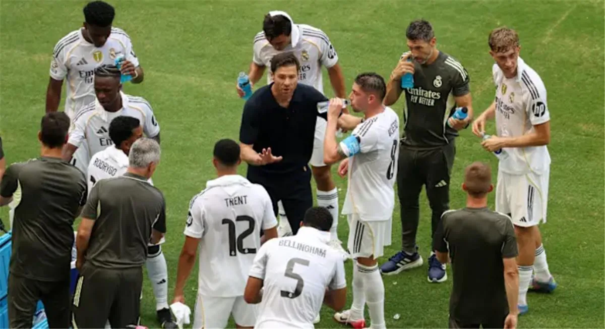 حارس ريال مدريد يراجع موقفه حول مستقبله مع النادي حارس ريال مدريد يراجع موقفه حول مستقبله مع النادي