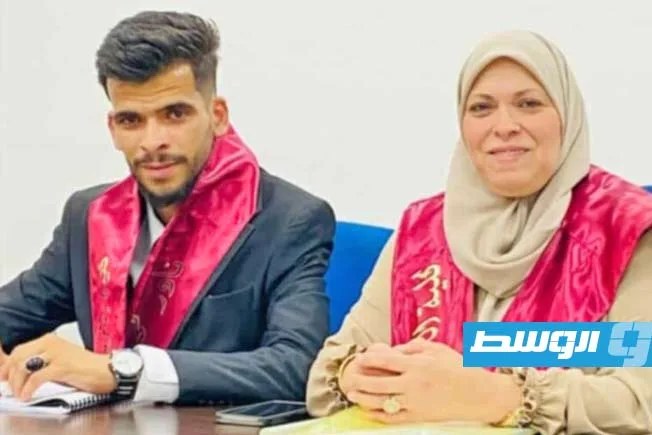 حدث استثنائي في طرابلس.. أم وطفلها يتخرجان معًا بمرتبة الشرف من كلية التربية البدنية حدث استثنائي في طرابلس.. أم وطفلها يتخرجان معًا بمرتبة الشرف من كلية التربية البدنية
