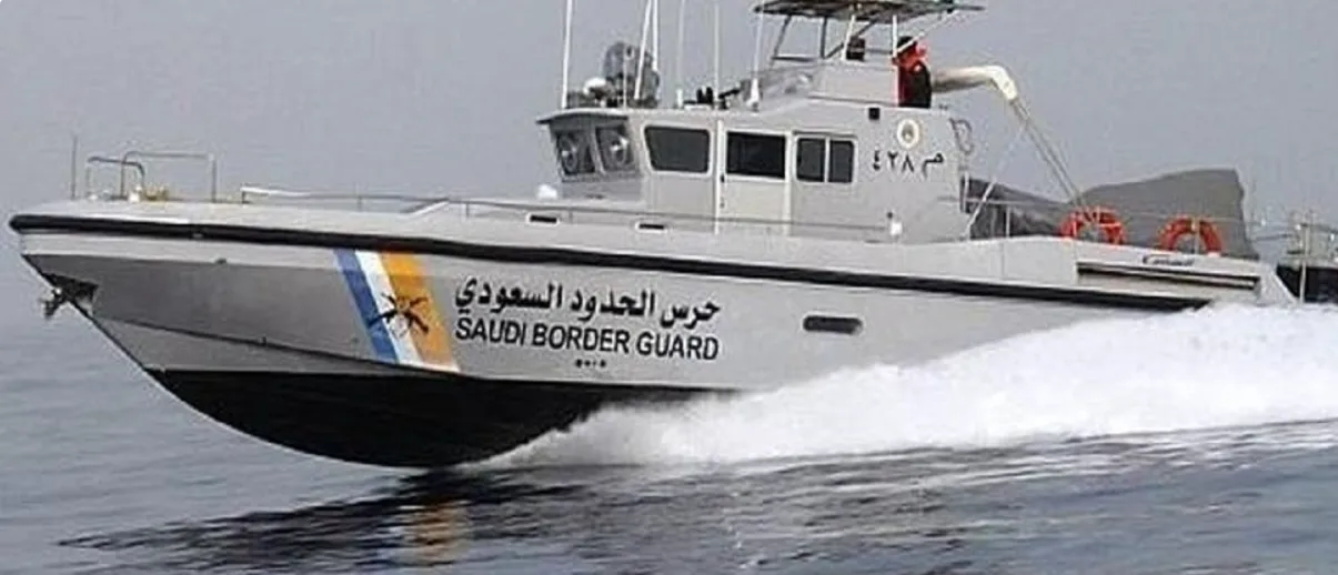 حرس الحدود في تبوك يُنجِد مواطنًا غرق أثناء السباحة