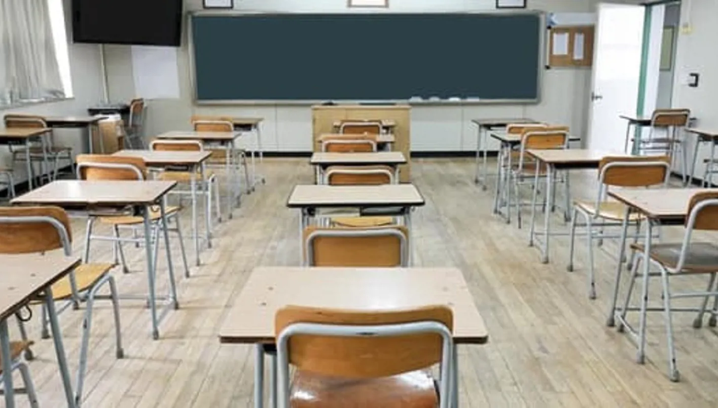 حركة المعلمين المتعاقدين: تحقيق العدالة للمعلم كخطوة أساسية للنهوض بالتعليم