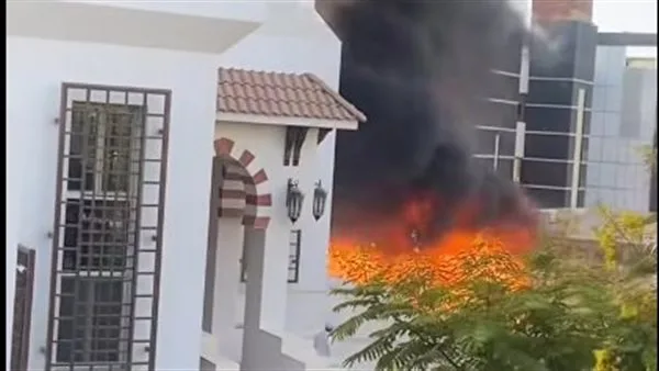 حريق كبير يندلع في مركز تجاري معروف بالشيخ زايد.. وفرق الإطفاء تتوجه بسرعة| صور