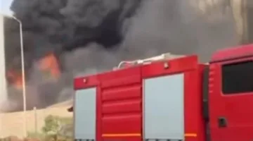 حريق ي devastates مخزن للأحذية في الموسكي، القاهرة