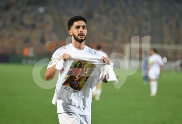 حسام أشرف يسعى لتحديد مستقبله ويترقب قرار المدرب الجديد يانيك فيريرا في الزمالك. حسام أشرف يسعى لتحديد مستقبله ويترقب قرار المدرب الجديد يانيك فيريرا في الزمالك.