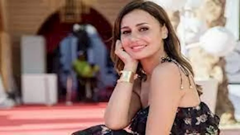 حلـا شيحة تتحدث عن التحديات التي واجهتها بعد التخلي عن الحجاب واستئناف مسيرتها الفنية حلـا شيحة تتحدث عن التحديات التي واجهتها بعد التخلي عن الحجاب واستئناف مسيرتها الفنية