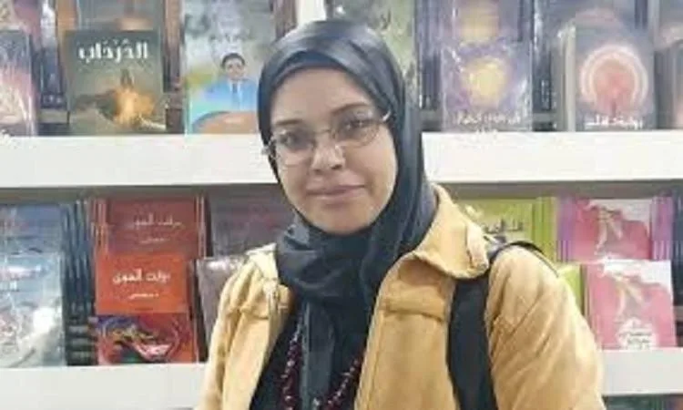 حلوى المولد بنكهة الحزن في رواية “الموسم” لمها الخواجة حلوى المولد بنكهة الحزن في رواية “الموسم” لمها الخواجة
