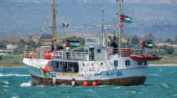 حماس: اعتراض السفينة حنظلة يعد جريمة إرهابية وقرصنة وتحدياً صارخاً لإرادة الإنسانية