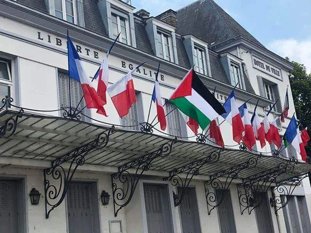 حماس تعبر عن ترحيبها بإعلان فرنسا الاعتراف بفلسطين كدولة. حماس تعبر عن ترحيبها بإعلان فرنسا الاعتراف بفلسطين كدولة.