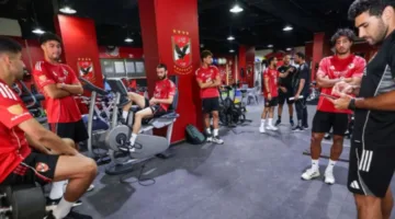 خاص.. حالة من التوتر في “غرفة ملابس الأهلي” بسبب عقوبات وسائل التواصل الاجتماعي