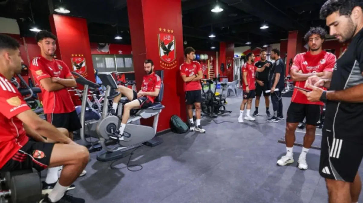 خاص.. حالة من التوتر في “غرفة ملابس الأهلي” بسبب عقوبات وسائل التواصل الاجتماعي خاص.. حالة من التوتر في “غرفة ملابس الأهلي” بسبب عقوبات وسائل التواصل الاجتماعي