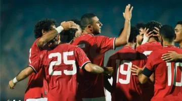 خاص.. حسام حسن ينتظر قرار لاعب الأهلي قبل استدعائه لمنتخب مصر