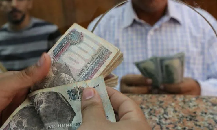 خبير اقتصادي: رفع الرواتب والمعاشات يهدف لمسايرة تزايد نفقات الحياة خبير اقتصادي: رفع الرواتب والمعاشات يهدف لمسايرة تزايد نفقات الحياة