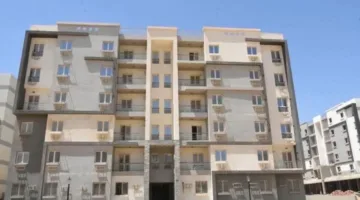 خبير عقاري لـ«الحرية»: القوانين الجديدة تسهم بشكل كبير في تنظيم سوق العقارات بالرغم من القلق السائد.