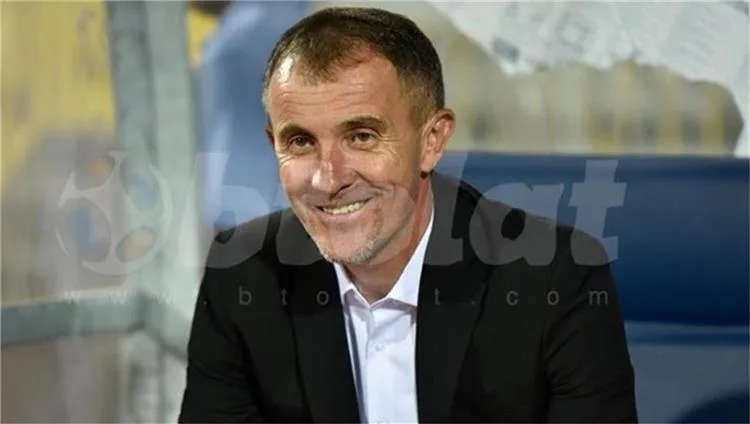 “خدعة أدت لابتعاد اللاعبين عنه” .. أمير مرتضى يوضح سبب فصل ميتشو من تدريب الزمالك