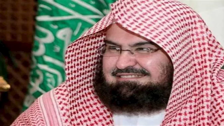 خطيب المسجد الحرام: التأمل والتفكر في أحداث الزمن وتتابعها واجب ديني خطيب المسجد الحرام: التأمل والتفكر في أحداث الزمن وتتابعها واجب ديني