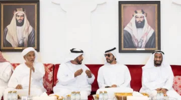 خليفة بن طحنون يقدم تعازيه في وفاة سهيل العامري
