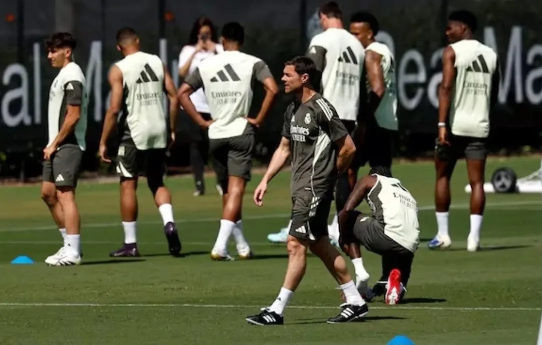 خمسة لاعبين قد يؤثرون سلبًا على استقرار ريال مدريد هذا الصيف