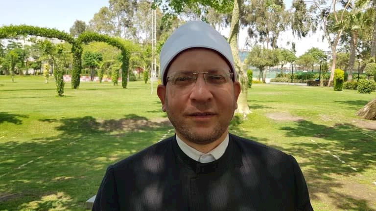 د. عصام الروبي يشرح كيفية تجنب العبد للاختبارات والصعوبات ومشاكل الحياة. د. عصام الروبي يشرح كيفية تجنب العبد للاختبارات والصعوبات ومشاكل الحياة.