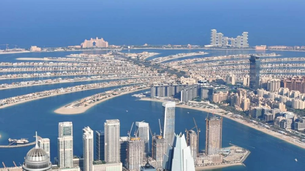 دبي تعزز ثروتك ولندن تجعلك مفلسًا.. روب مور يكشف الحقيقة