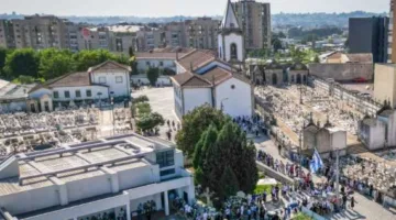 دموع الفراق.. لاعبو ليفربول في جنازة ديوجو جوتا