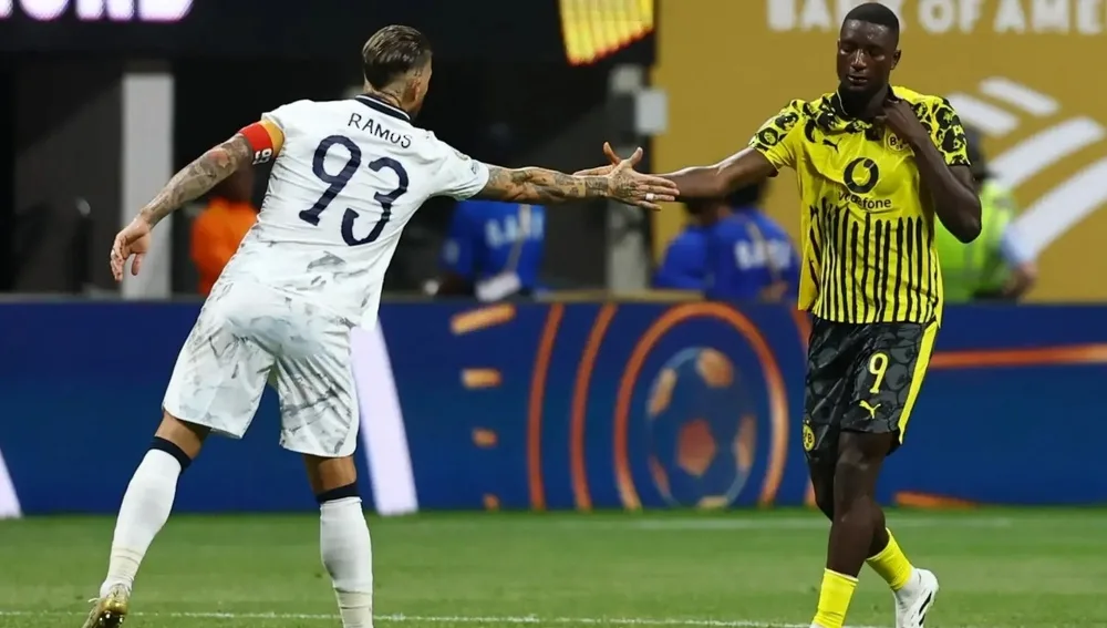 دورتموند يتجاوز مونتيري ويتأهل لملاقاة ريال مدريد في ربع نهائي كأس العالم للأندية دورتموند يتجاوز مونتيري ويتأهل لملاقاة ريال مدريد في ربع نهائي كأس العالم للأندية