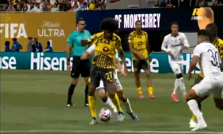 دورتموند يحقق الفوز على مونتيري 2-1 ويتأهل لمواجهة ريال مدريد في ربع نهائي كأس العالم للأندية