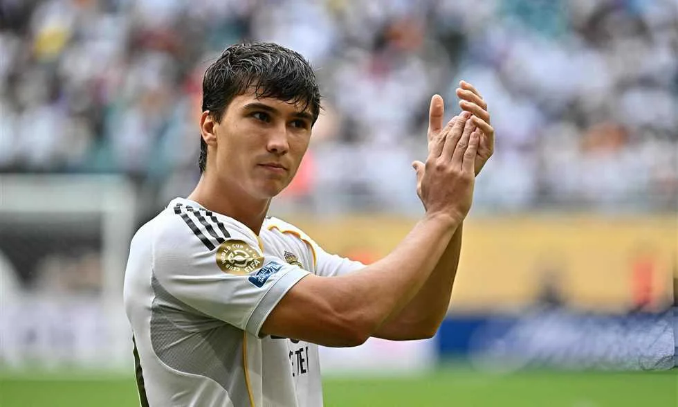دي لا فوينتي: يجب تجنب التسرع في تقييم جونزالو بناءً على الحماس المفرط دي لا فوينتي: يجب تجنب التسرع في تقييم جونزالو بناءً على الحماس المفرط
