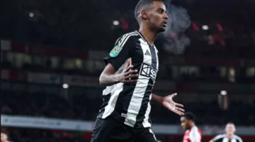 دي مارزيو: إنزاجي يطلب من الهلال ضم إيزاك