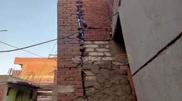 ذعر في بني سويف: انهيار أرضي غير متوقع يتسبب في تصدع 11 منزلاً في القرية (صور)