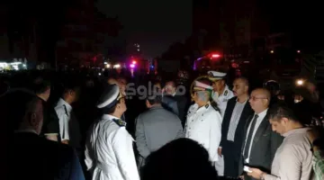 رئيس أمن القاهرة يشرف على إطفاء حريق في سنترال رمسيس
