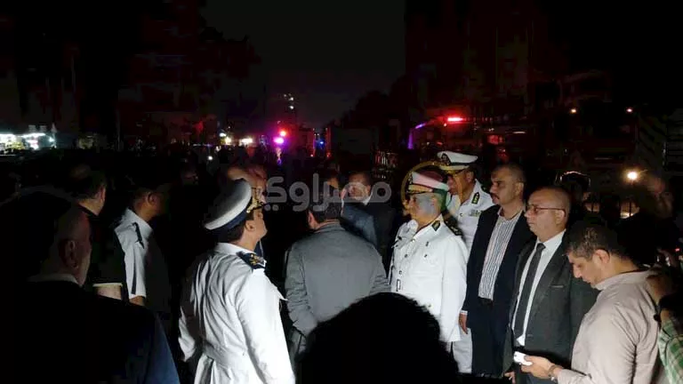 رئيس أمن القاهرة يشرف على إطفاء حريق في سنترال رمسيس رئيس أمن القاهرة يشرف على إطفاء حريق في سنترال رمسيس