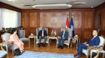 رئيس الأركان الباكستاني: المسارات البديلة لقناة السويس غير فعّالة