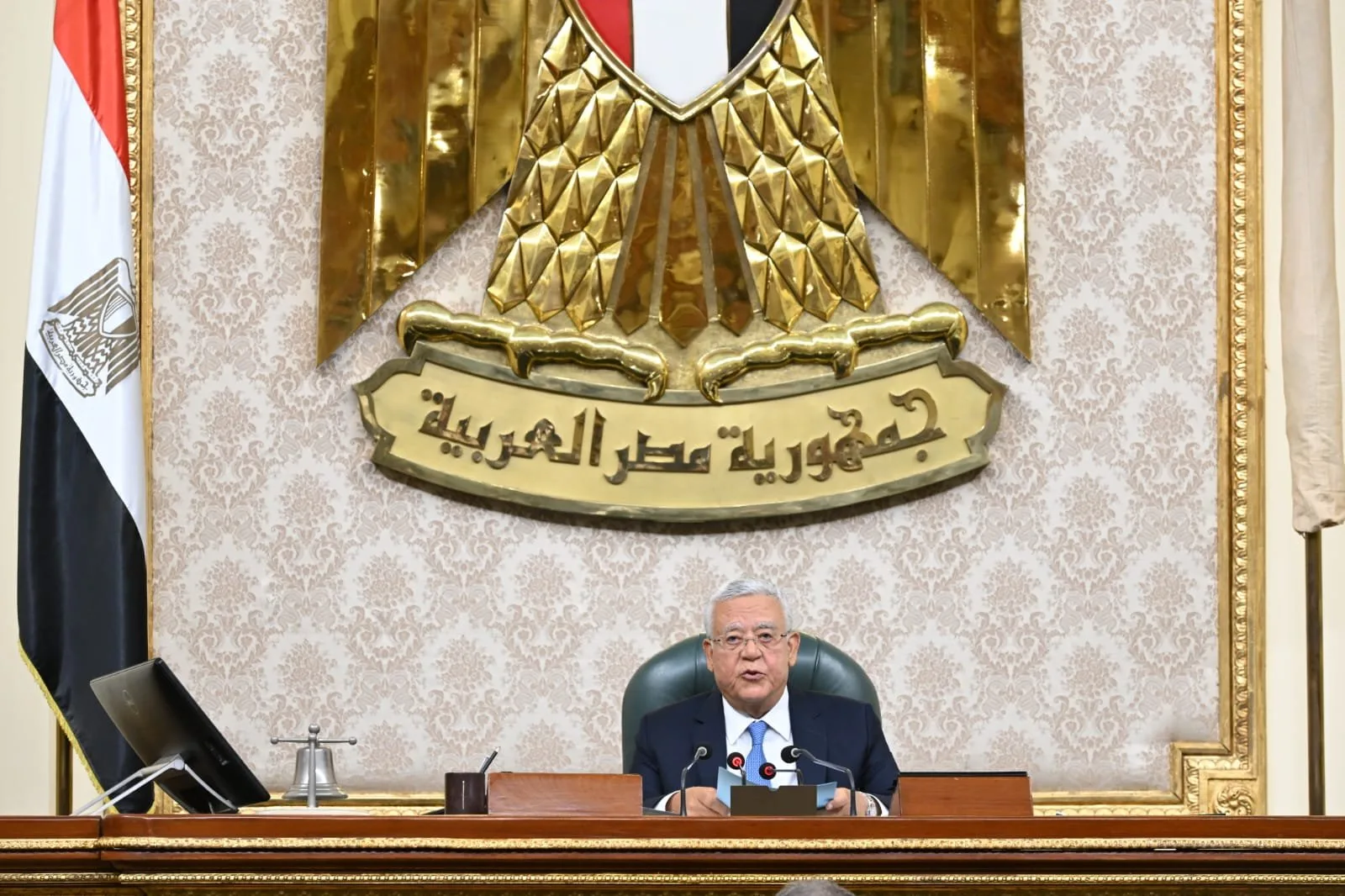 رئيس البرلمان يطمئن النواب والعائلات بشأن قانون التعليم الجديد: المخاوف قد تعود لقصور في بعض مواد المشروع. رئيس البرلمان يطمئن النواب والعائلات بشأن قانون التعليم الجديد: المخاوف قد تعود لقصور في بعض مواد المشروع.