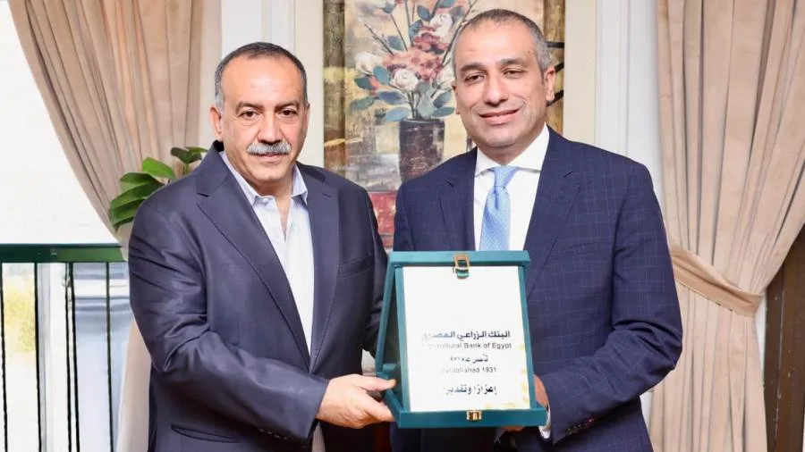 رئيس البنك الزراعي المصري يجتمع مع محافظ أسيوط لمناقشة تعزيز التعاون وتعزيز التنمية الزراعية في المحافظة