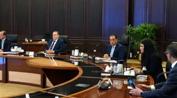رئيس الحكومة يقود اجتماع المجلس المشترك للسياسات المالية والمصرفية