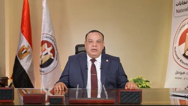 رئيس الهيئة الوطنية للانتخابات: صفوف الناخبين تعكس قوة الشعب المصري للعالم. رئيس الهيئة الوطنية للانتخابات: صفوف الناخبين تعكس قوة الشعب المصري للعالم.