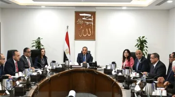رئيس الوزراء: إعادة إحياء المهن التقليدية واليدوية تعتبر من أولويات الحكومة