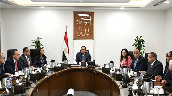 رئيس الوزراء: إعادة إحياء المهن التقليدية واليدوية تعتبر من أولويات الحكومة