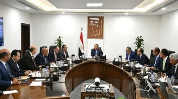 رئيس الوزراء: اتفاق بين الحكومة والقطاع التجاري والصناعي على مبادرة لتقليل أسعار السلع المتنوعة