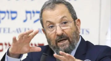 رئيس الوزراء الإسرائيلي السابق: أطالب بانتفاضة مدنية وإضراب شامل حتى تغيير الحكومة واستقالة نتنياهو.