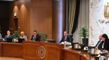 رئيس الوزراء: الحكومة ملتزمة بتطوير رؤية واضحة للمستأجرين بموجب “القانون القديم”